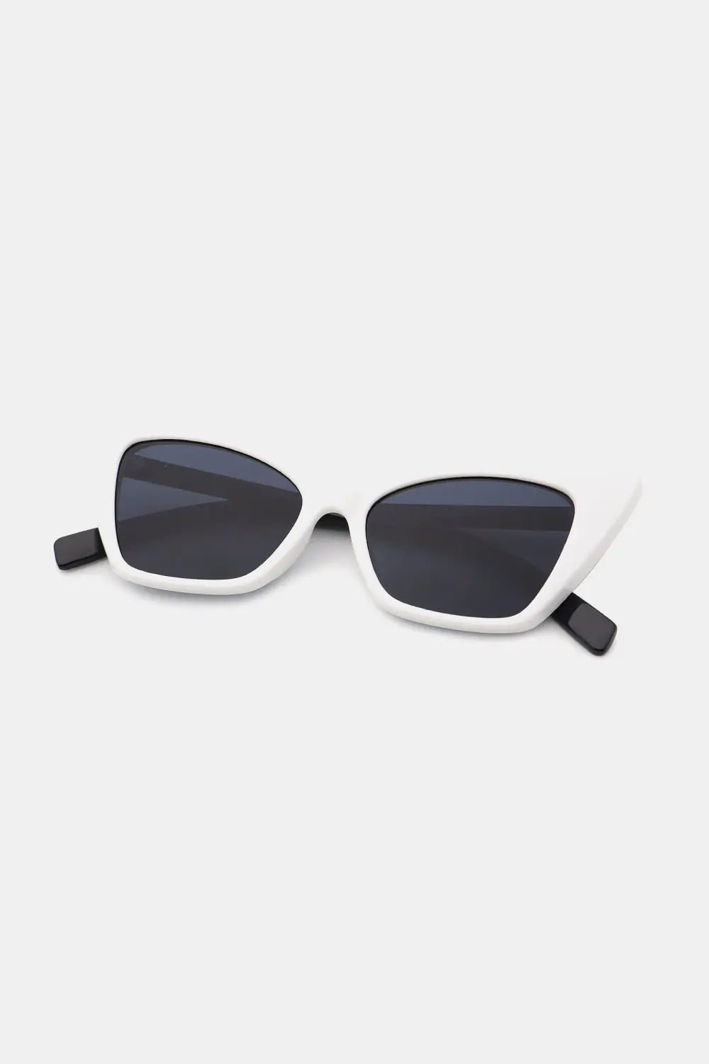 Retro Cat Eye Sunglasses with Acetate Lens – UV400 Protection