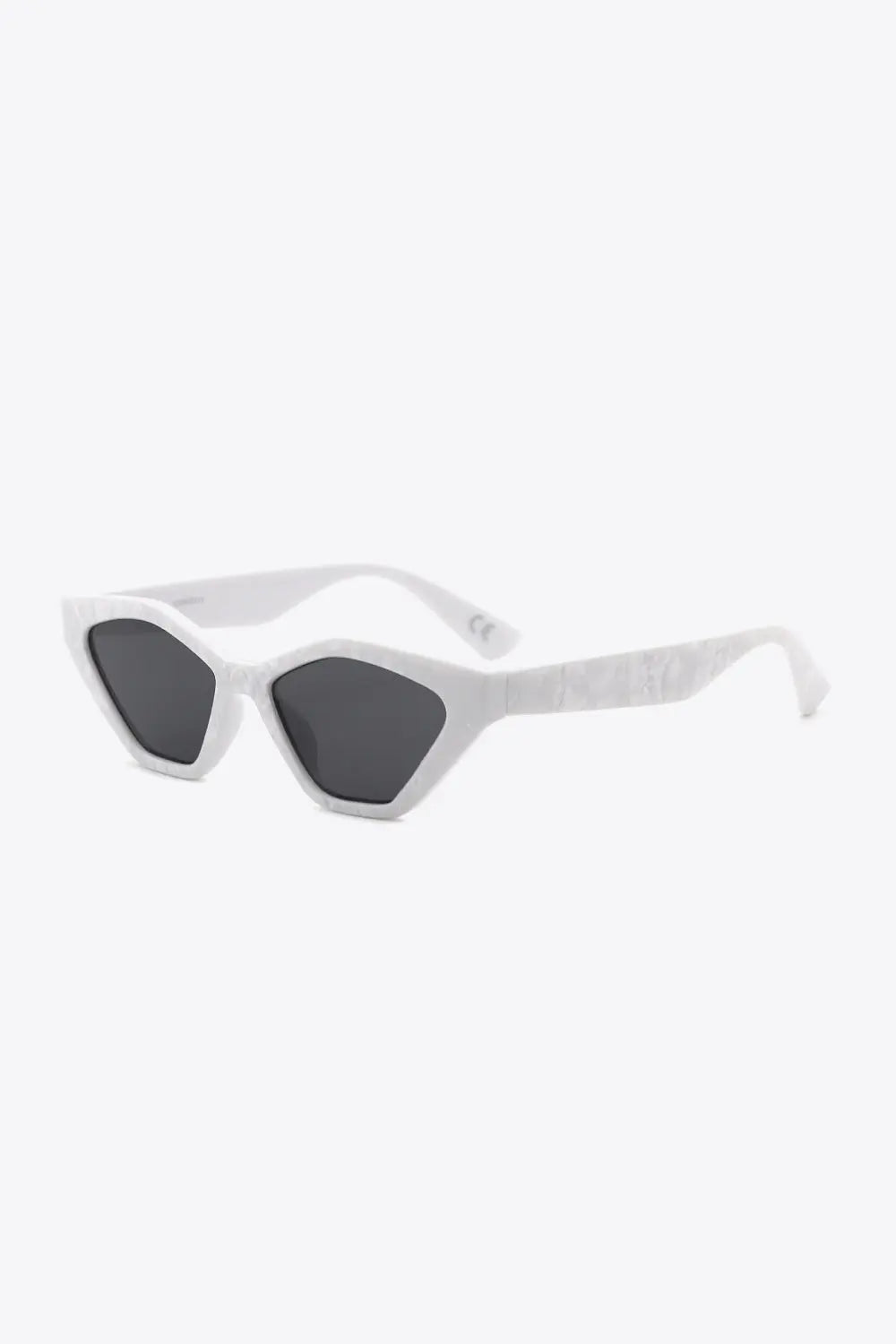 Retro Angular Cat Eye UV400 Sunglasses