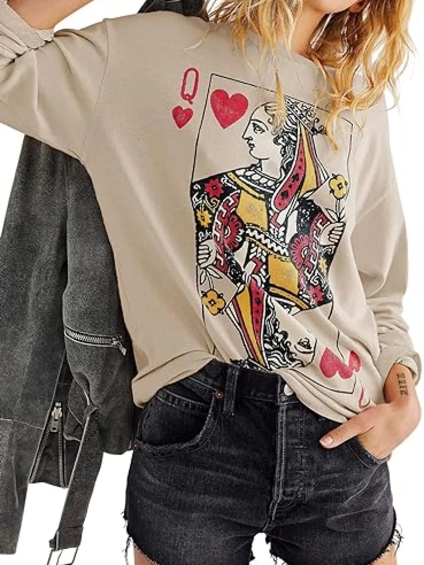 Queen of Hearts Playing Card Graphic Round Neck Sweatshirt