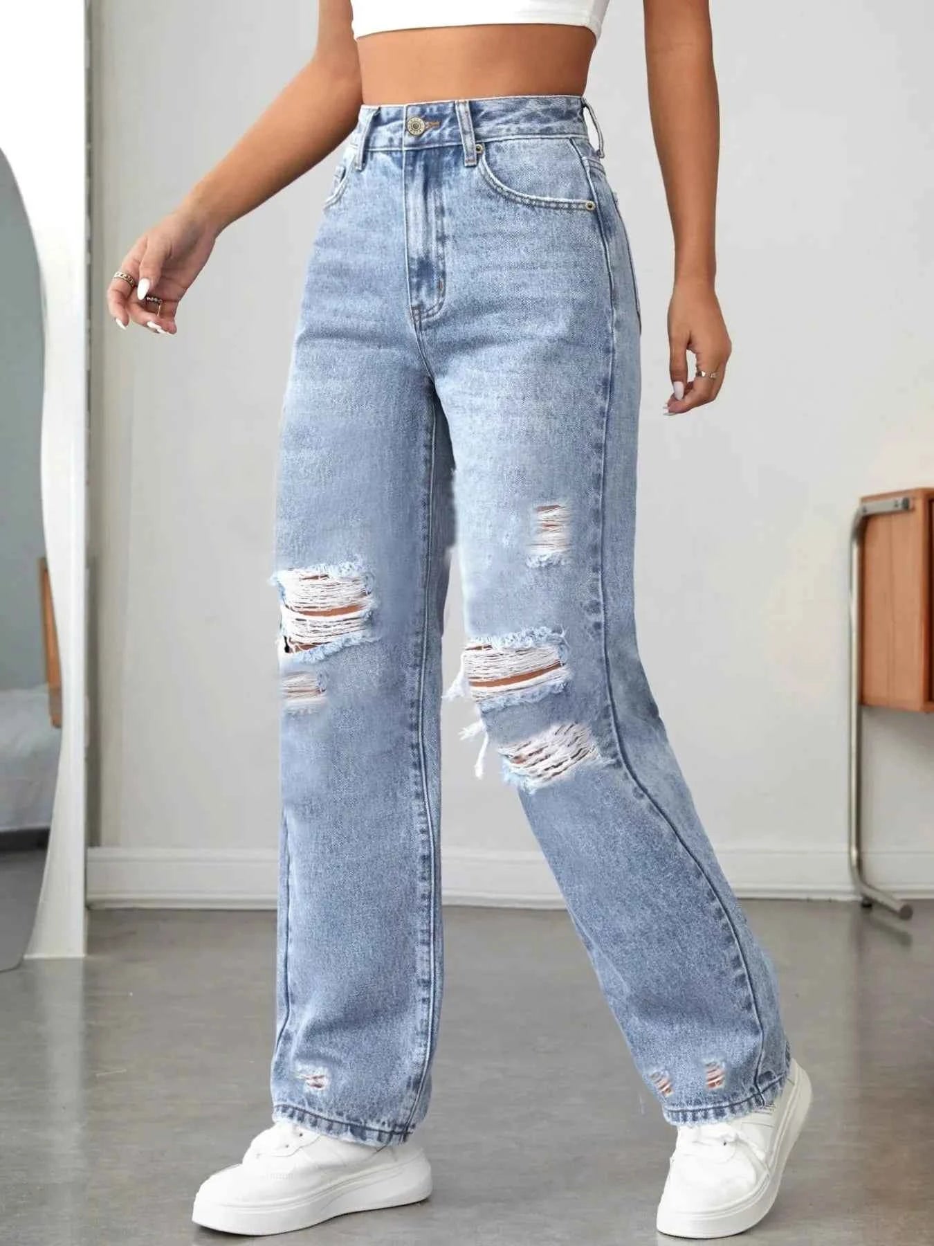 Distressed High Waisted Jeans