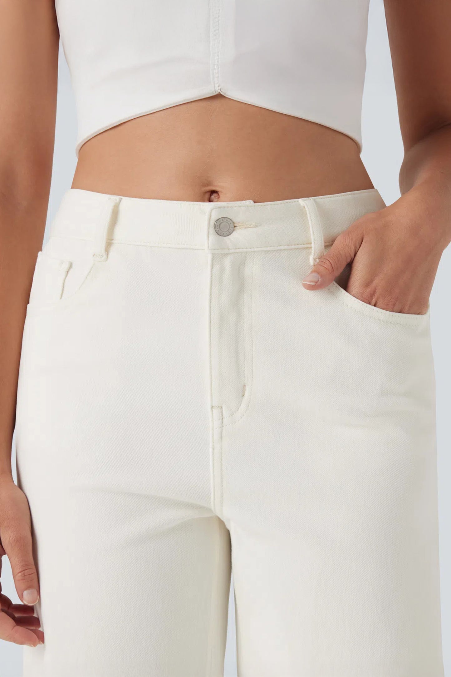 White Solid Color Rolled Cuffs Denim Bermuda Shorts