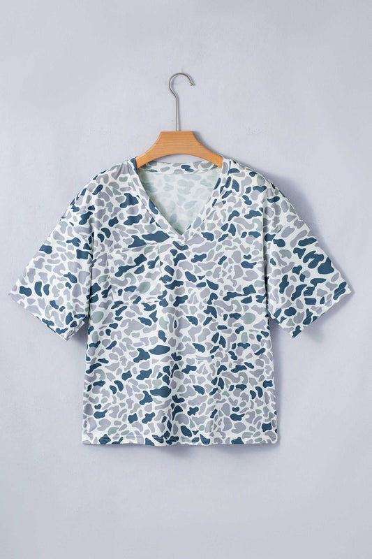 Camo Chest Pocket V-Neck Short Sleeve Tee
