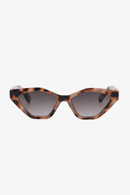 Retro Angular Cat Eye UV400 Sunglasses