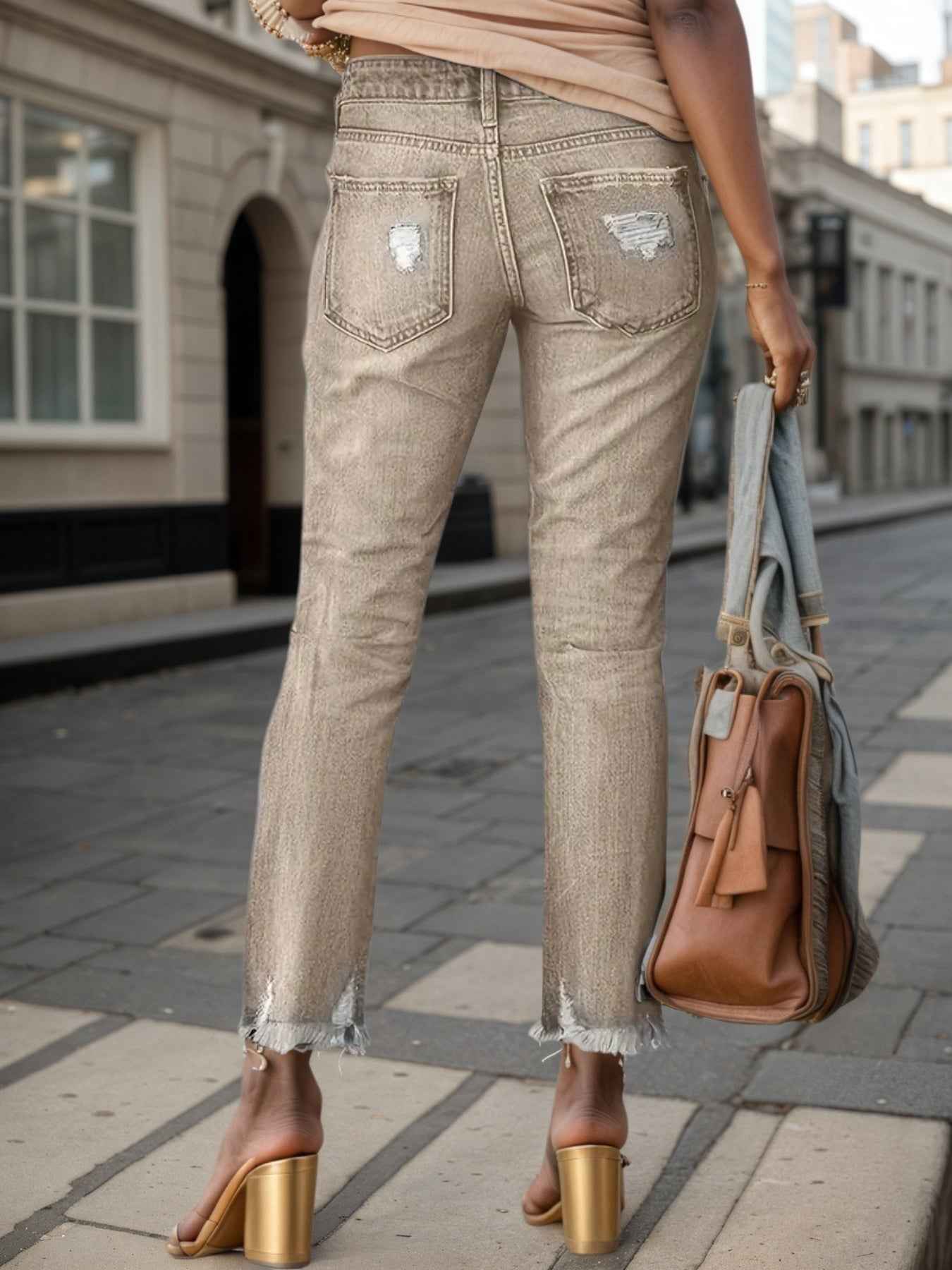 New Women's Fashion Ripped Plus-sized Jeans, Straight And Slim 9-inch Jeans, Retro And Comfortable Jeans, Suitable For All Occasions, Plus-sized Women's Denim Clothing