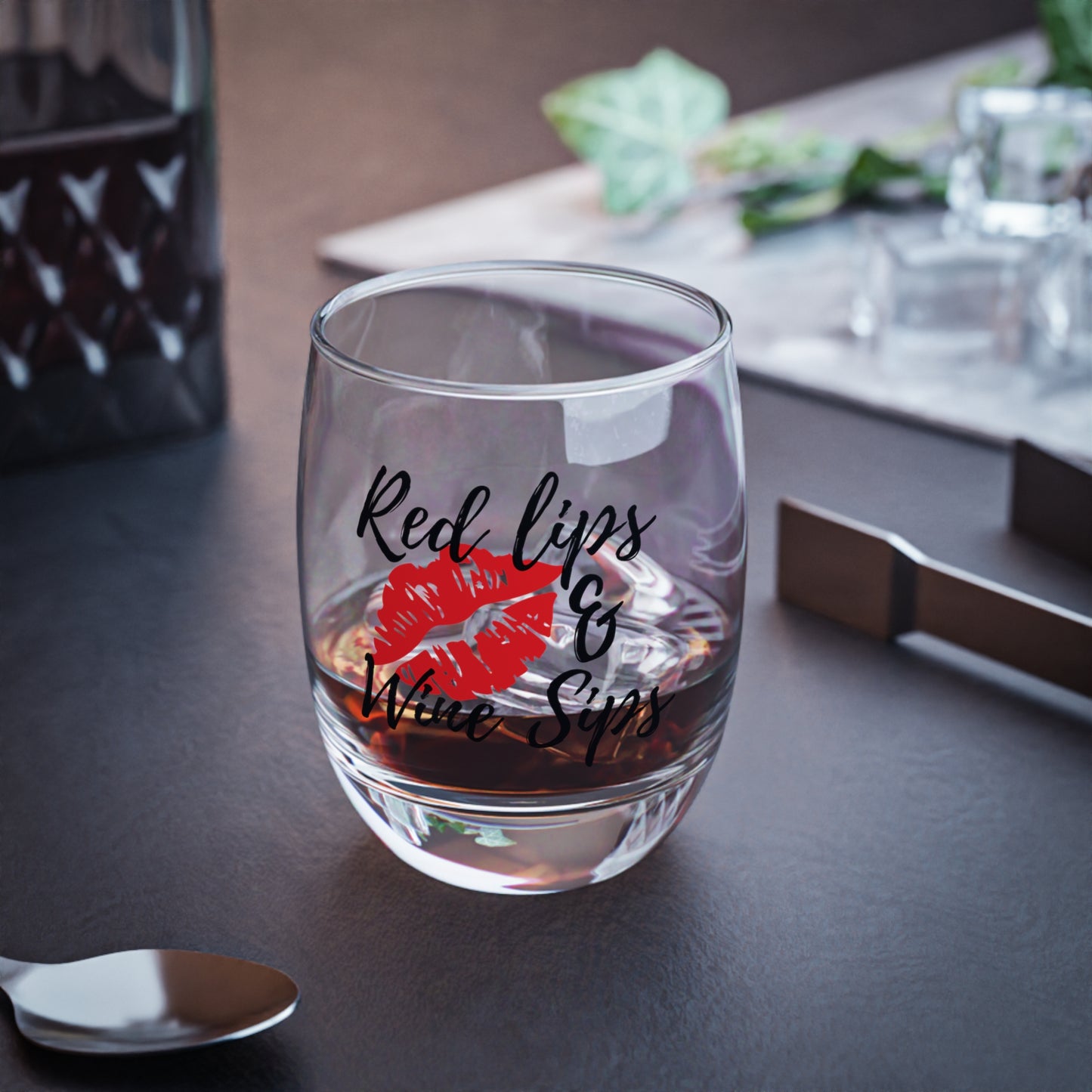 Red Lips Wine Glass: Perfect Drinking Glass for Wine Lovers