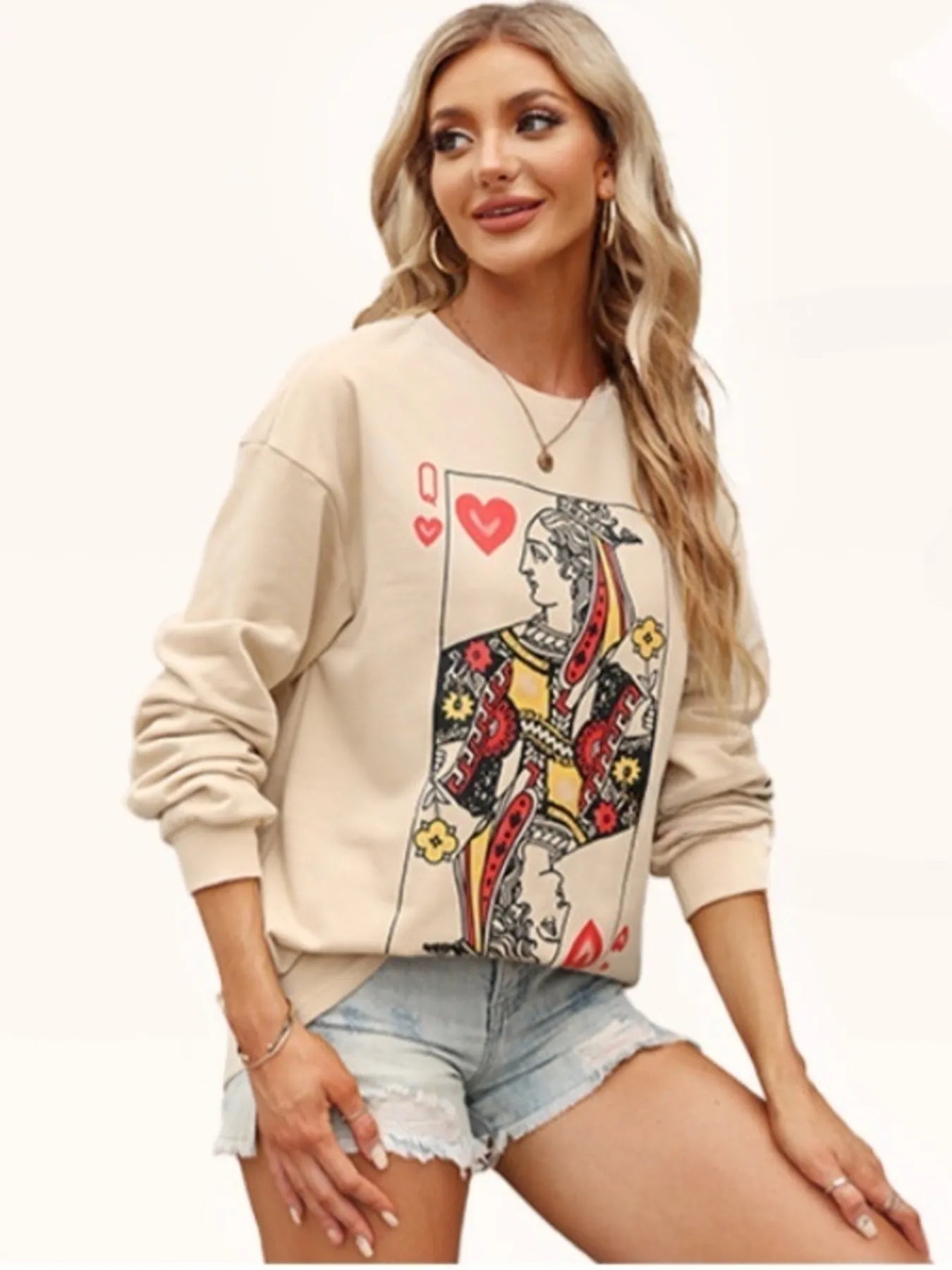 Queen of Hearts Playing Card Graphic Round Neck Sweatshirt