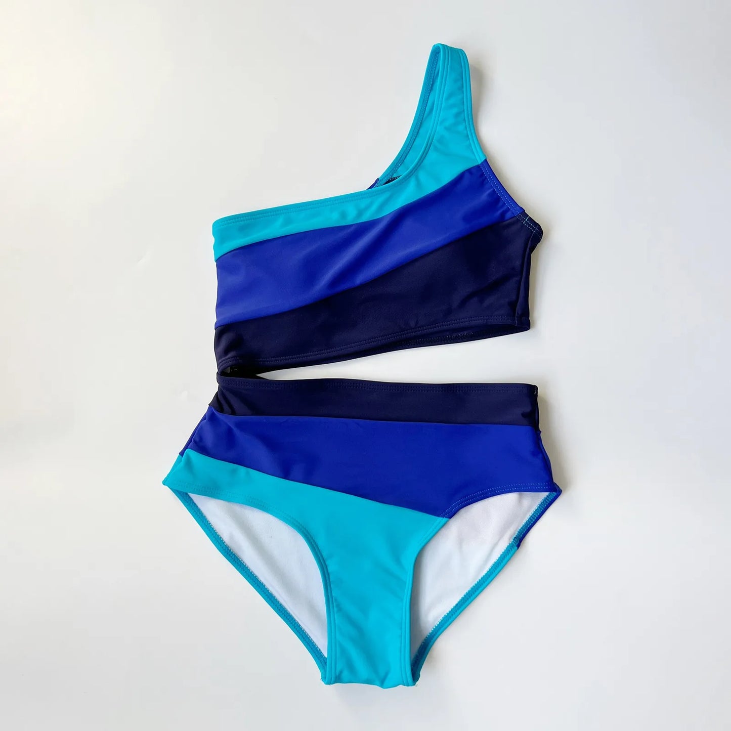 One-Shoulder Color Block Swimsuit Set - Halter Style