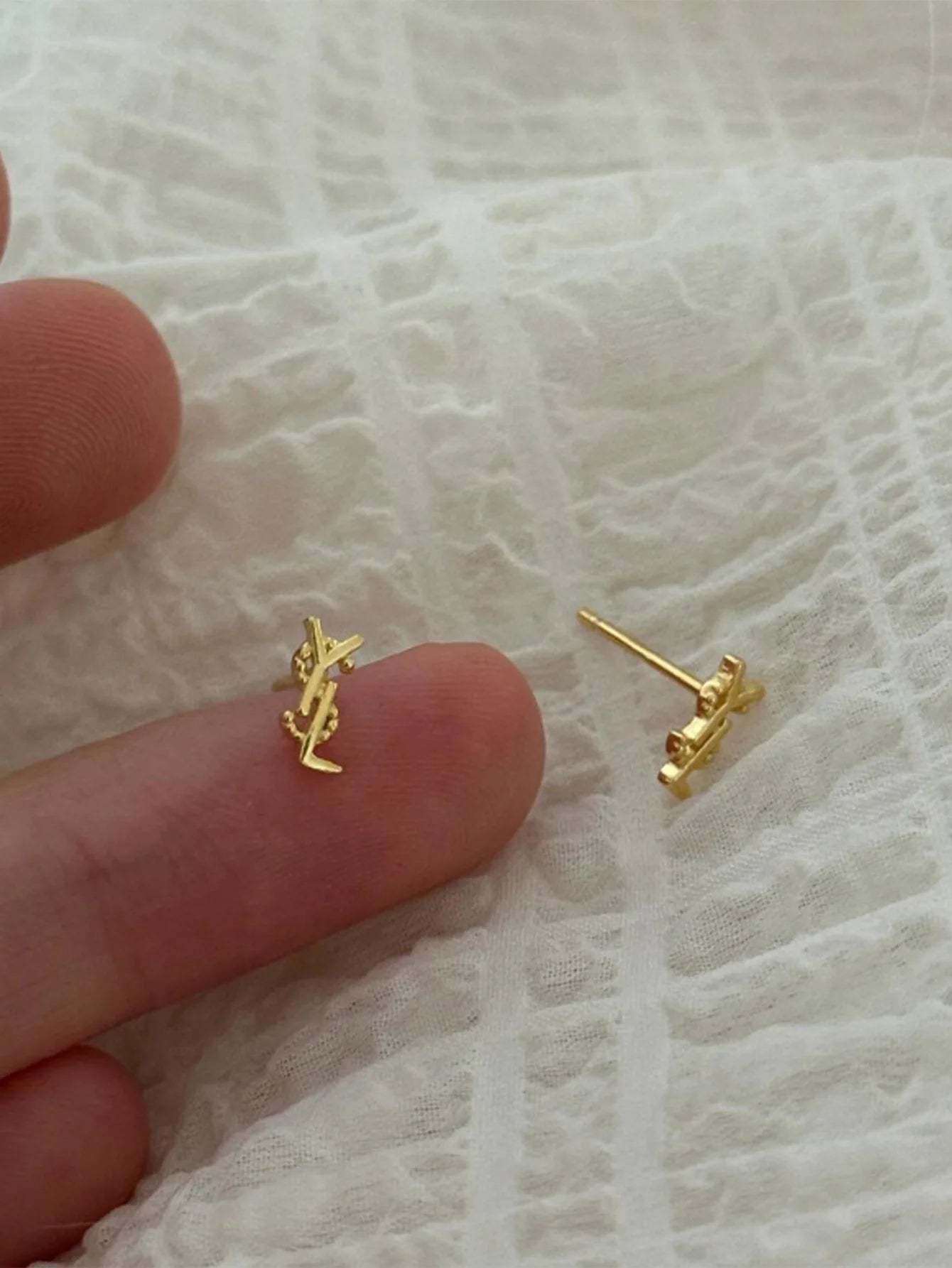 Women's Mini Cartilage Earrings - Minimalist Letter Design