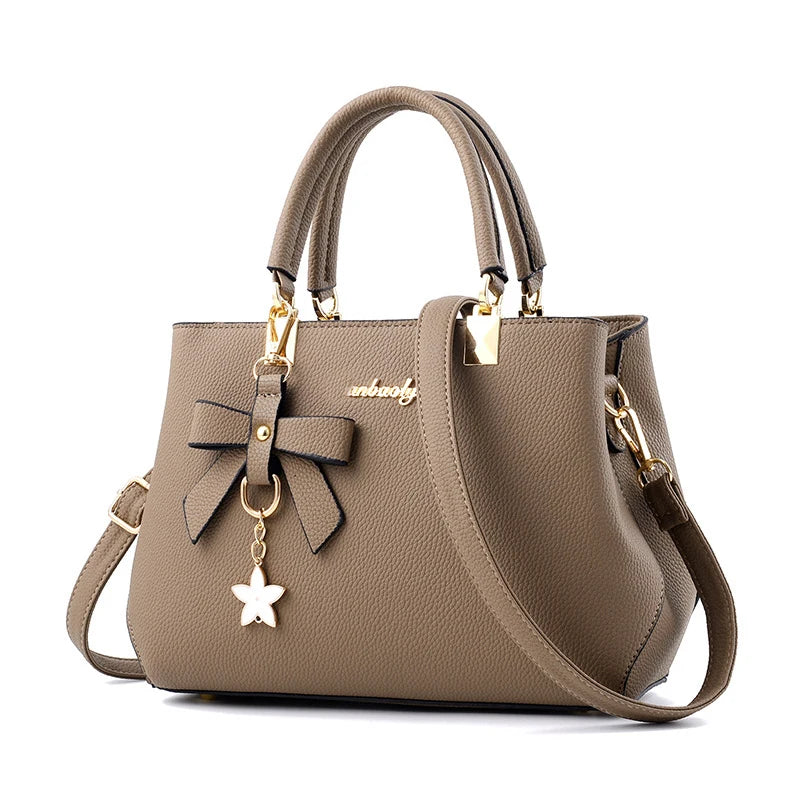 Flower Pendant Crossbody Handbag