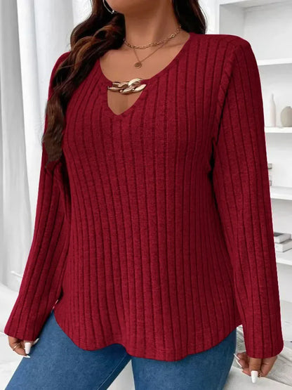 Plus Size V-neck Chain Top: Stylish Long Sleeve