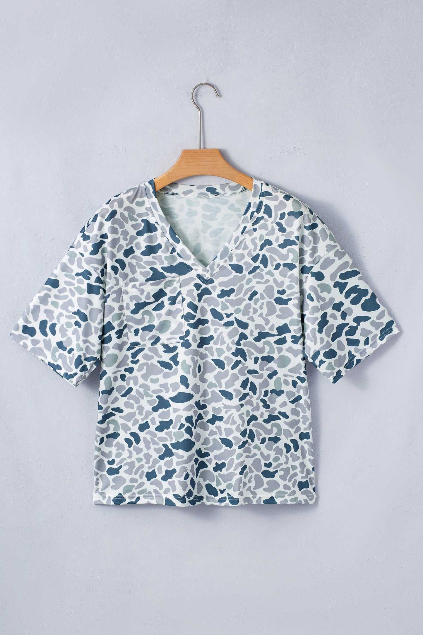Camo Chest Pocket V-Neck Short Sleeve Tee